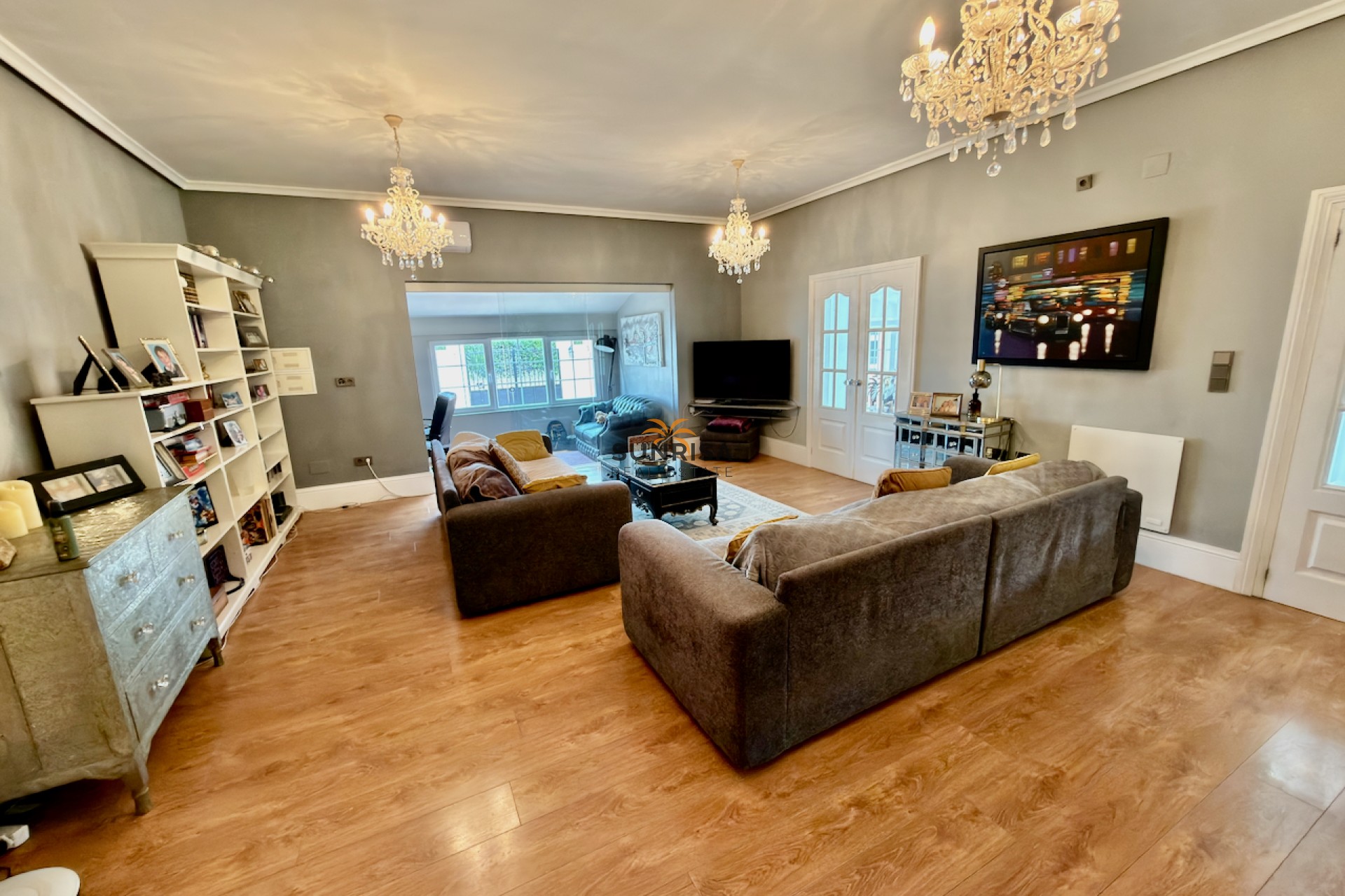 Resale - Villa - Almoradí