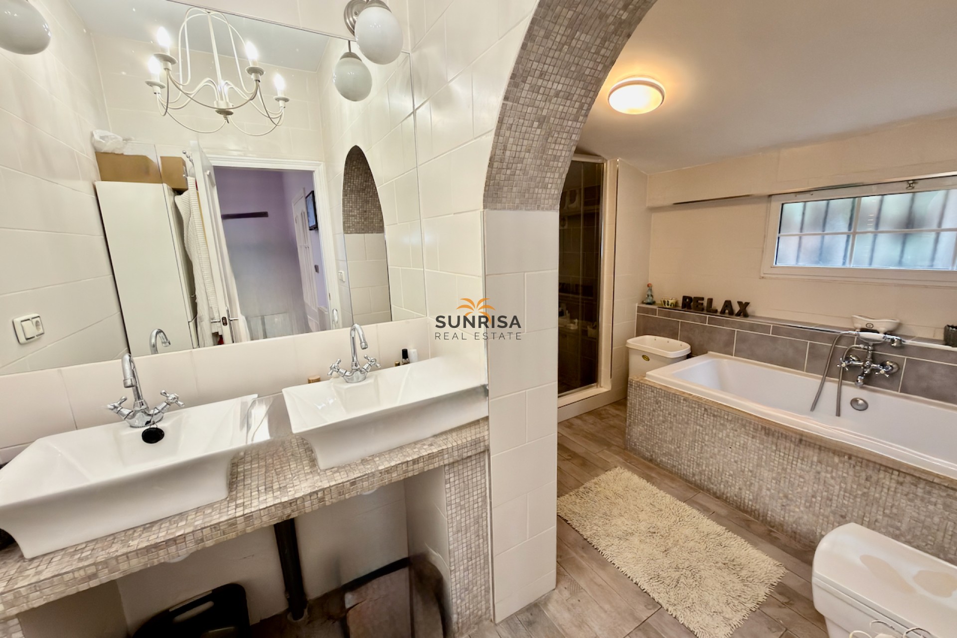 Resale - Villa - Almoradí