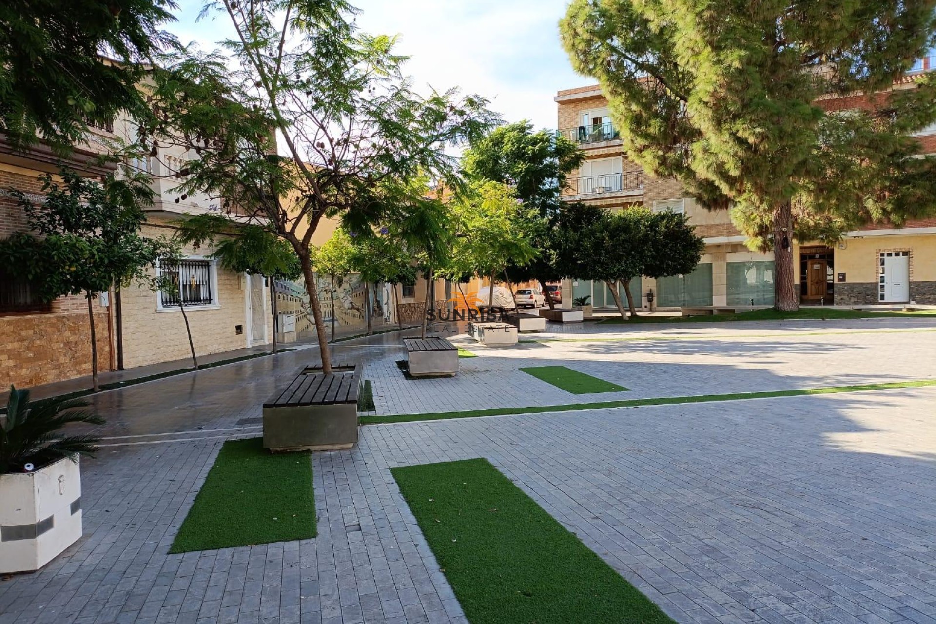 Resale - Commercial premises - Benferri