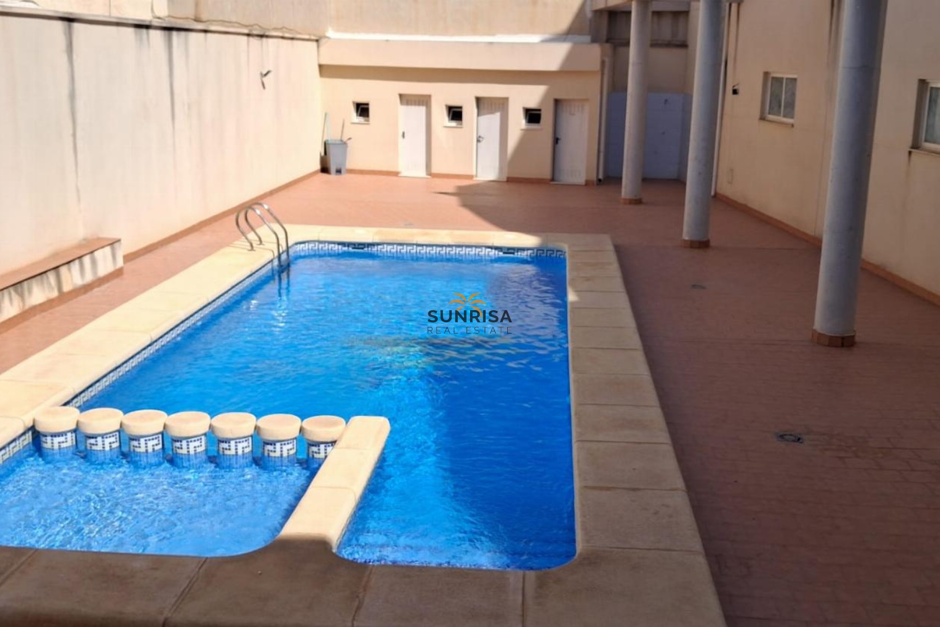 Resale - Apartment - Redován
