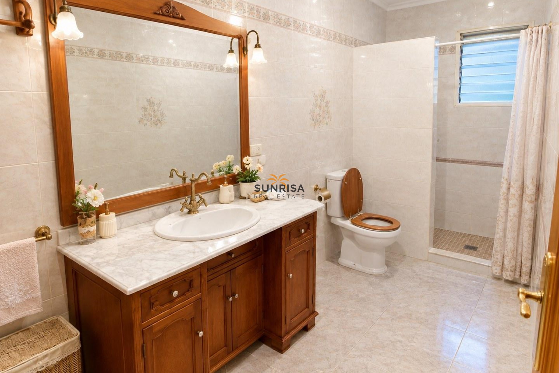 Resale - House - Benferri