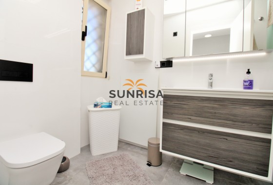Villa · Revente - Mil Palmeras · Alicante · Espagne