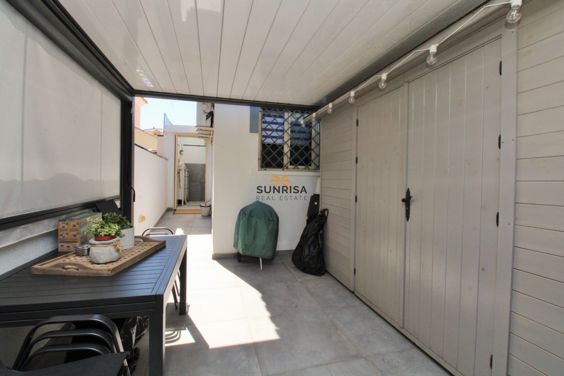 Resale - Villa - Mil Palmeras