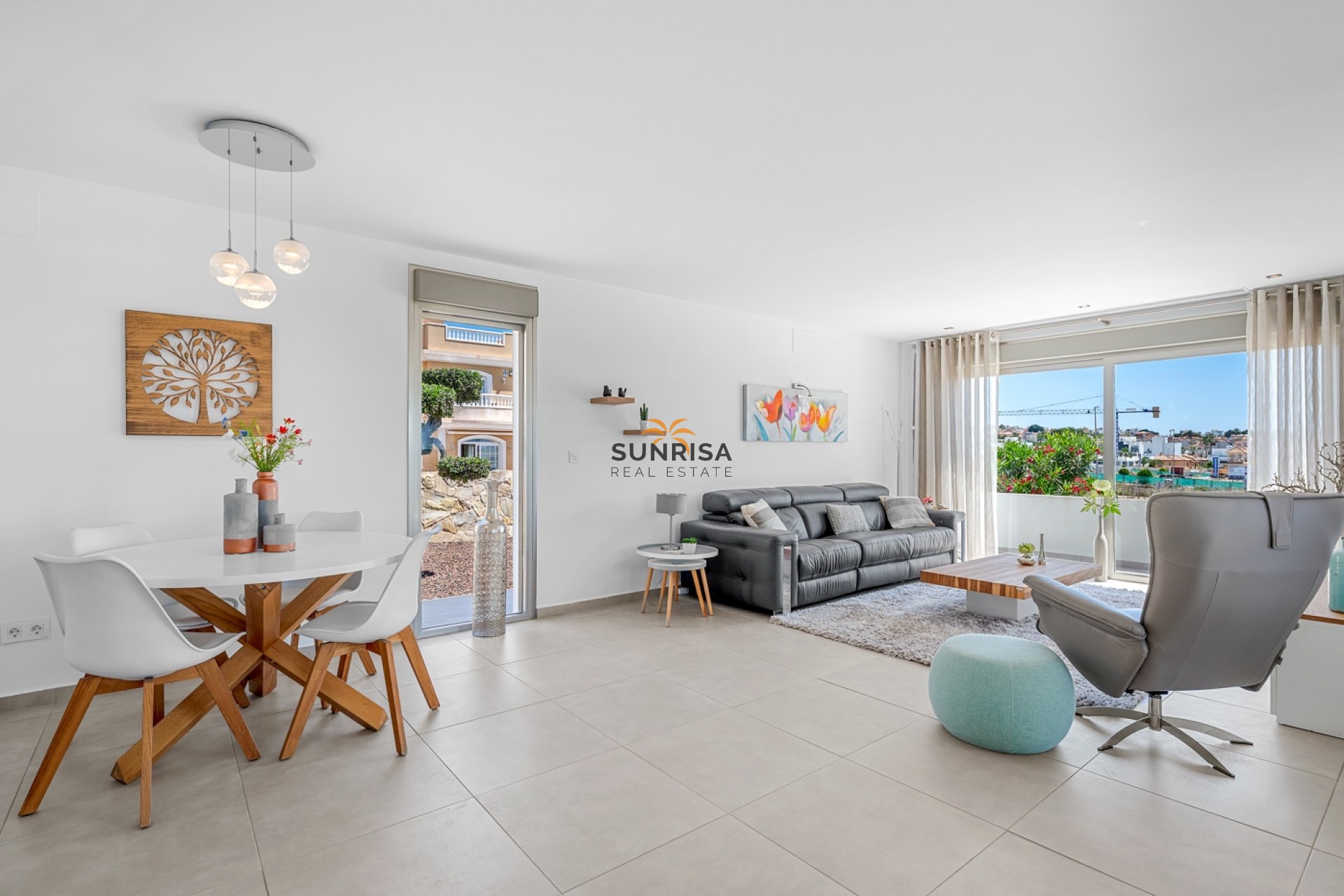 Resale - Villa - La Marina