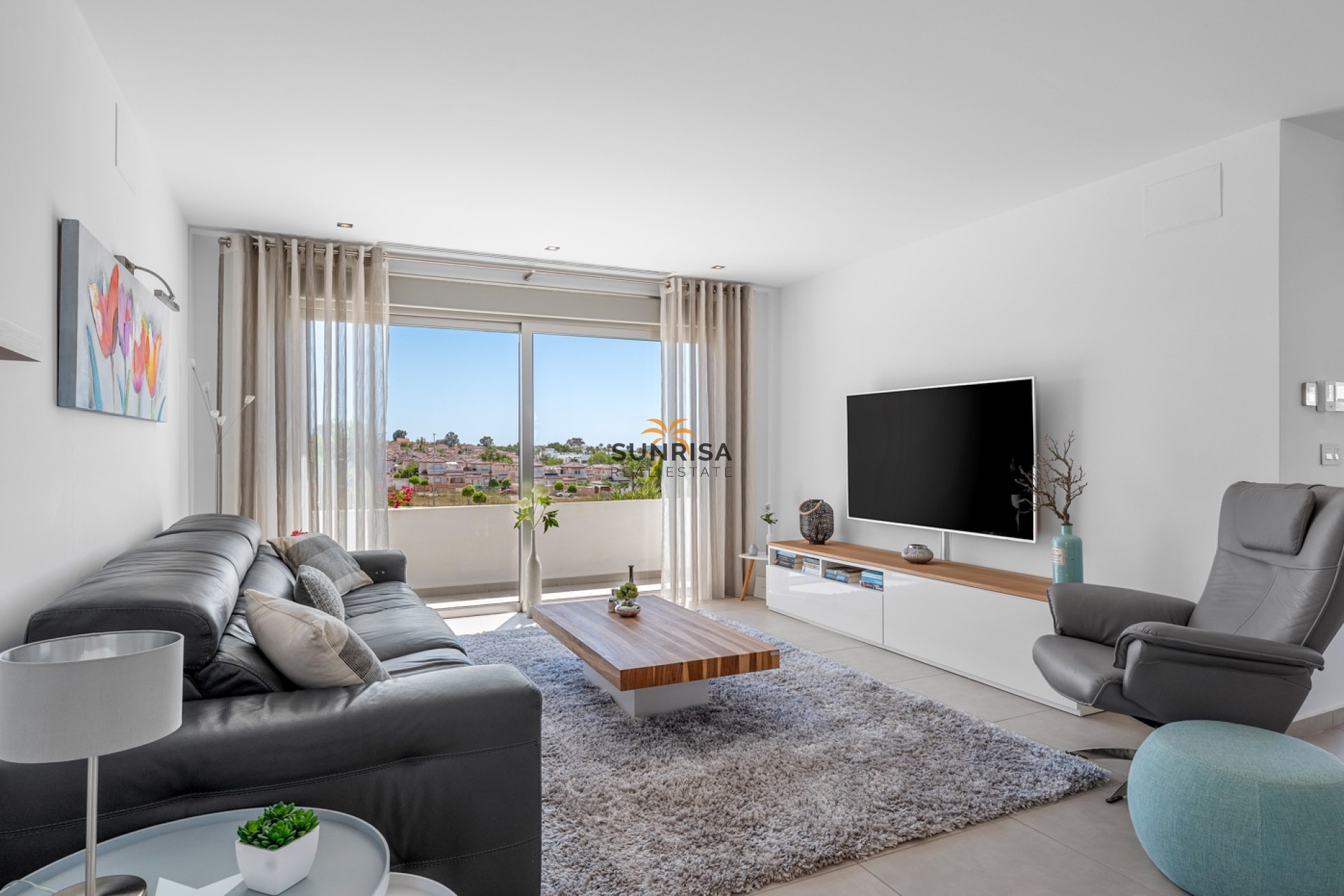 Resale - Villa - La Marina