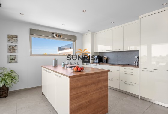 Villa · Resale - La Marina · Alicante · Spain