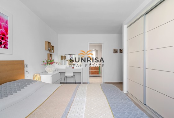 Villa · Resale - La Marina · Alicante · Spain