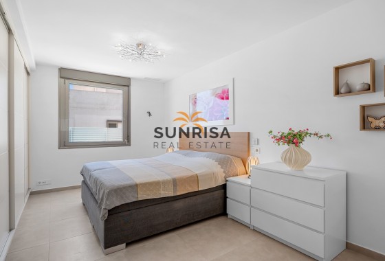Villa · Resale - La Marina · Alicante · Spain