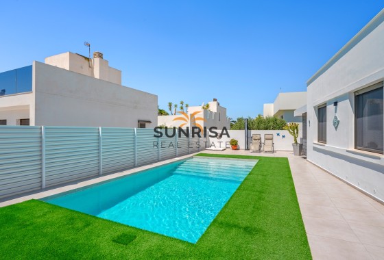 Villa · Resale - La Marina · Alicante · Spain