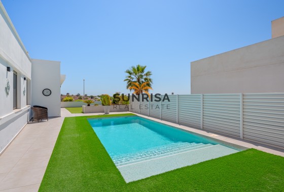 Villa · Resale - La Marina · Alicante · Spain