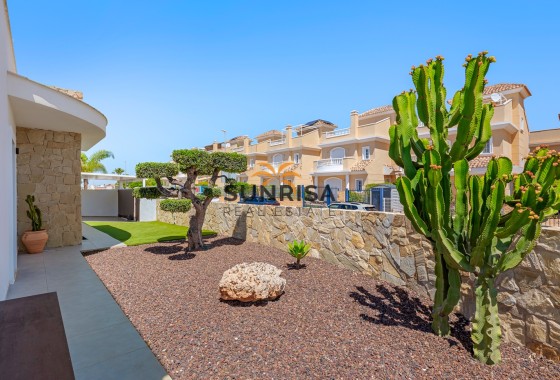 Villa · Resale - La Marina · Alicante · Spain