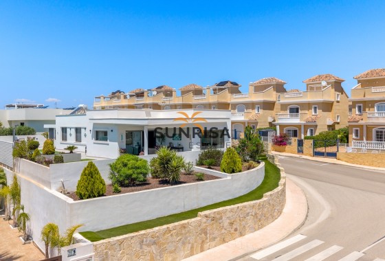 Villa · Resale - La Marina · Alicante · Spain