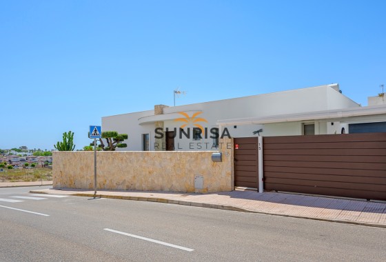 Villa · Resale - La Marina · Alicante · Spain