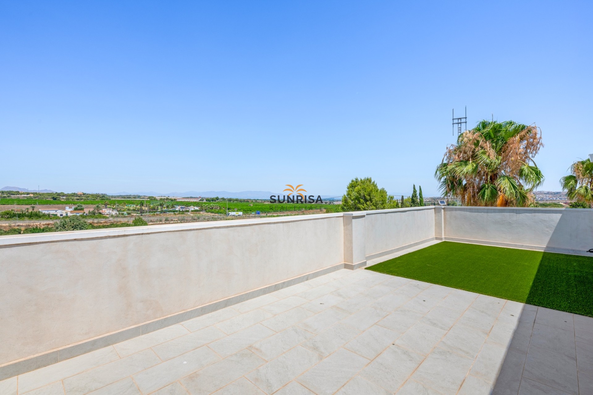 Reventa - Finca - Los Montesinos