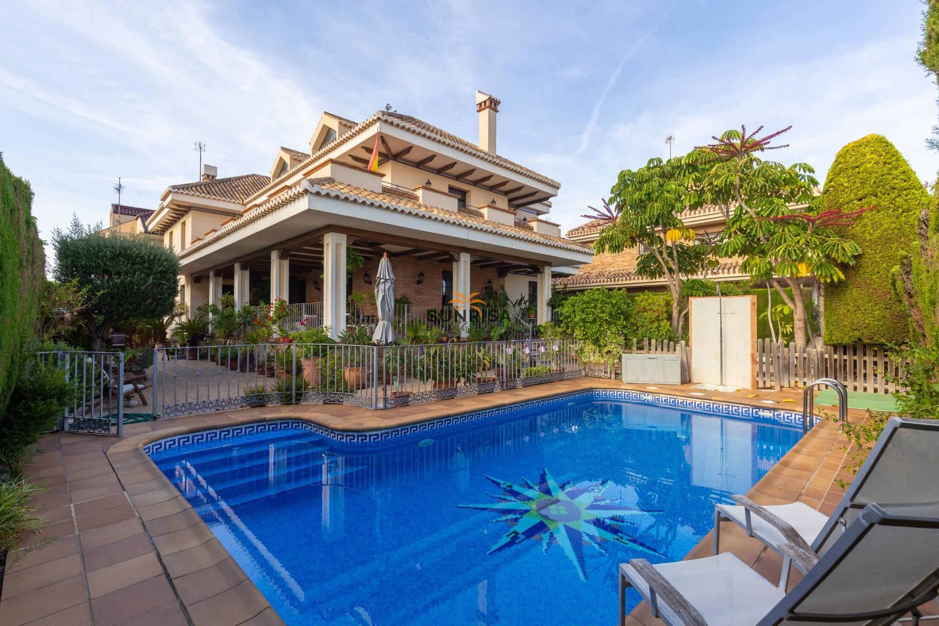 Resale - Villa - Torrevieja