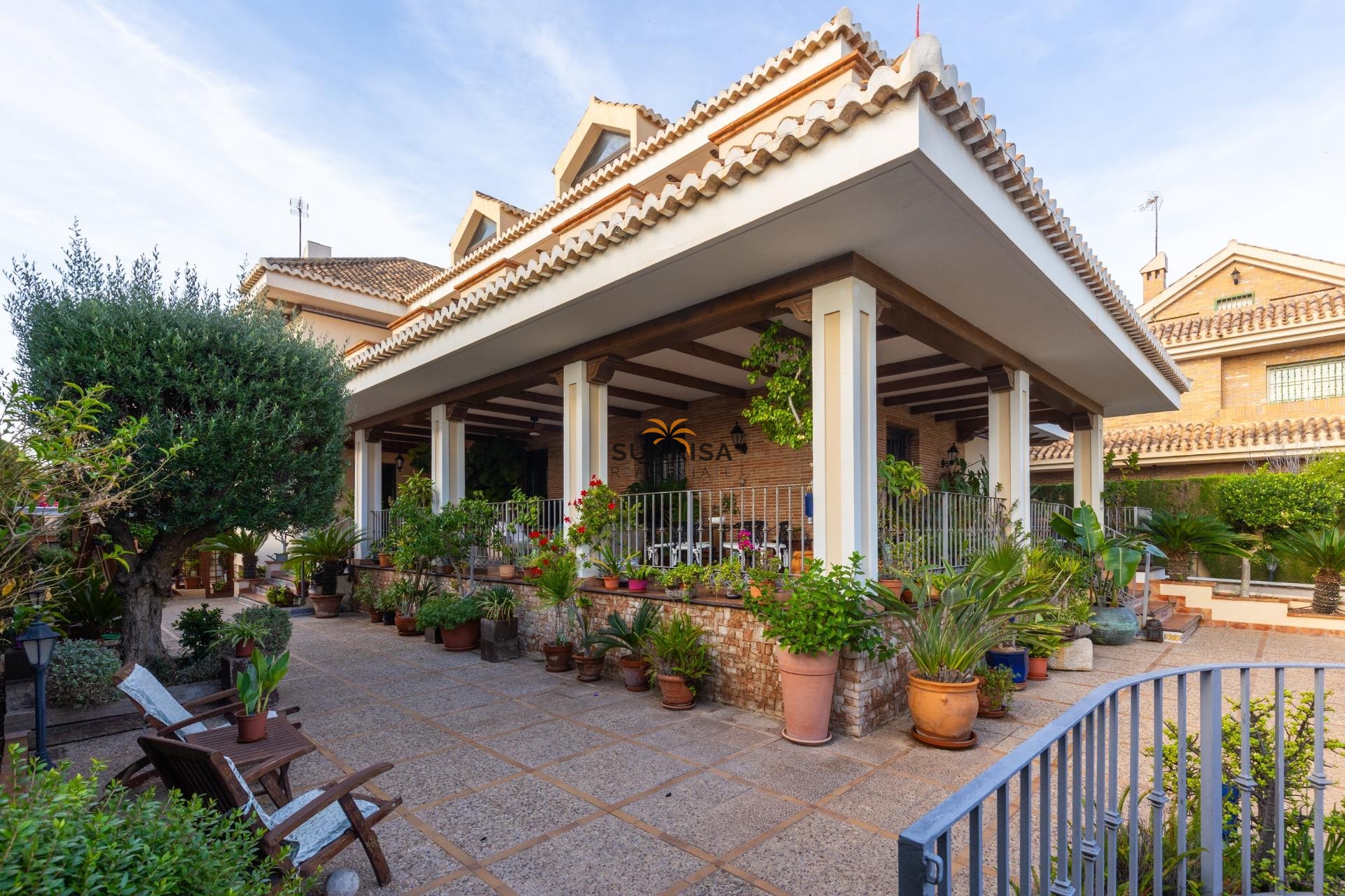 Resale - Villa - Torrevieja