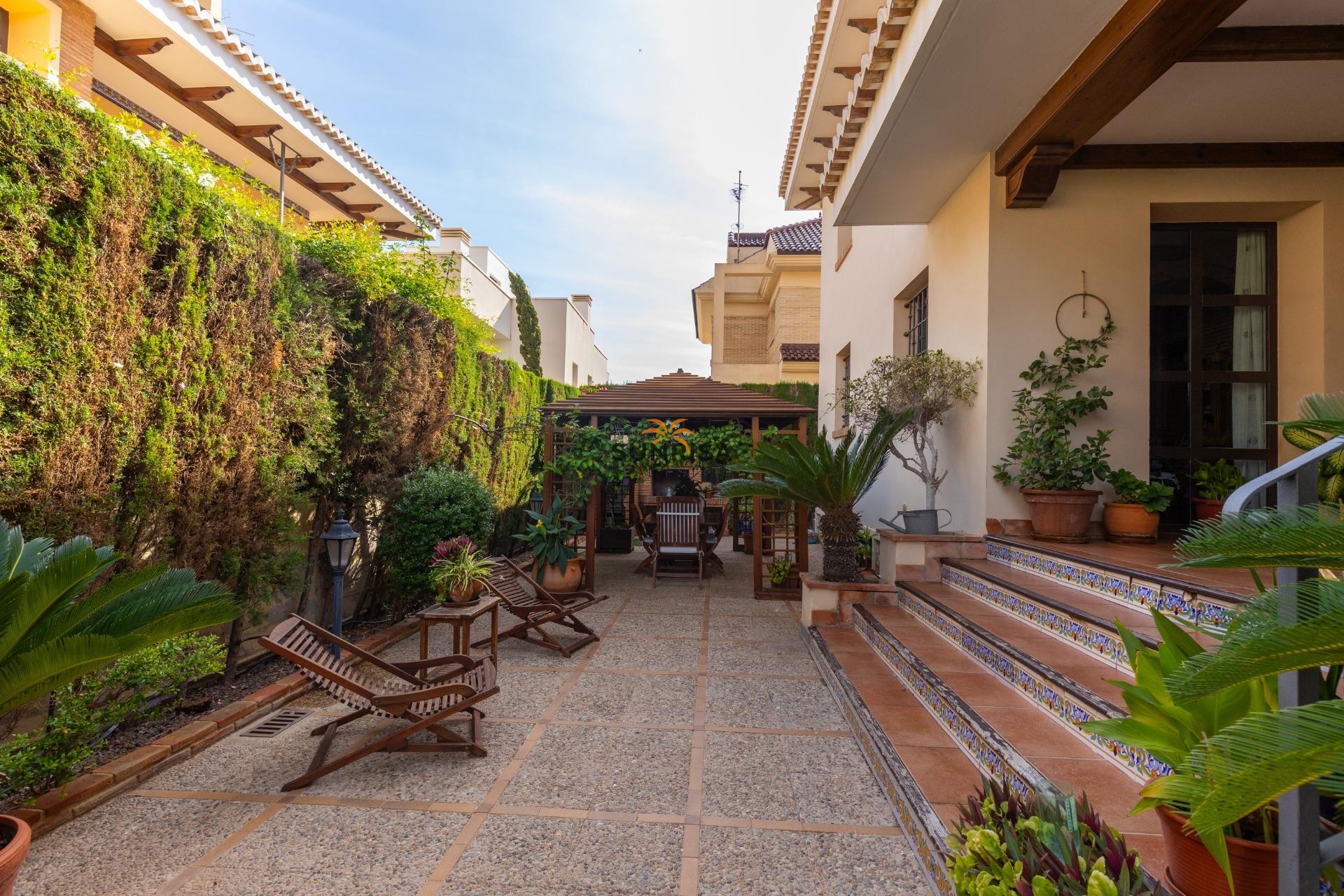 Resale - Villa - Torrevieja