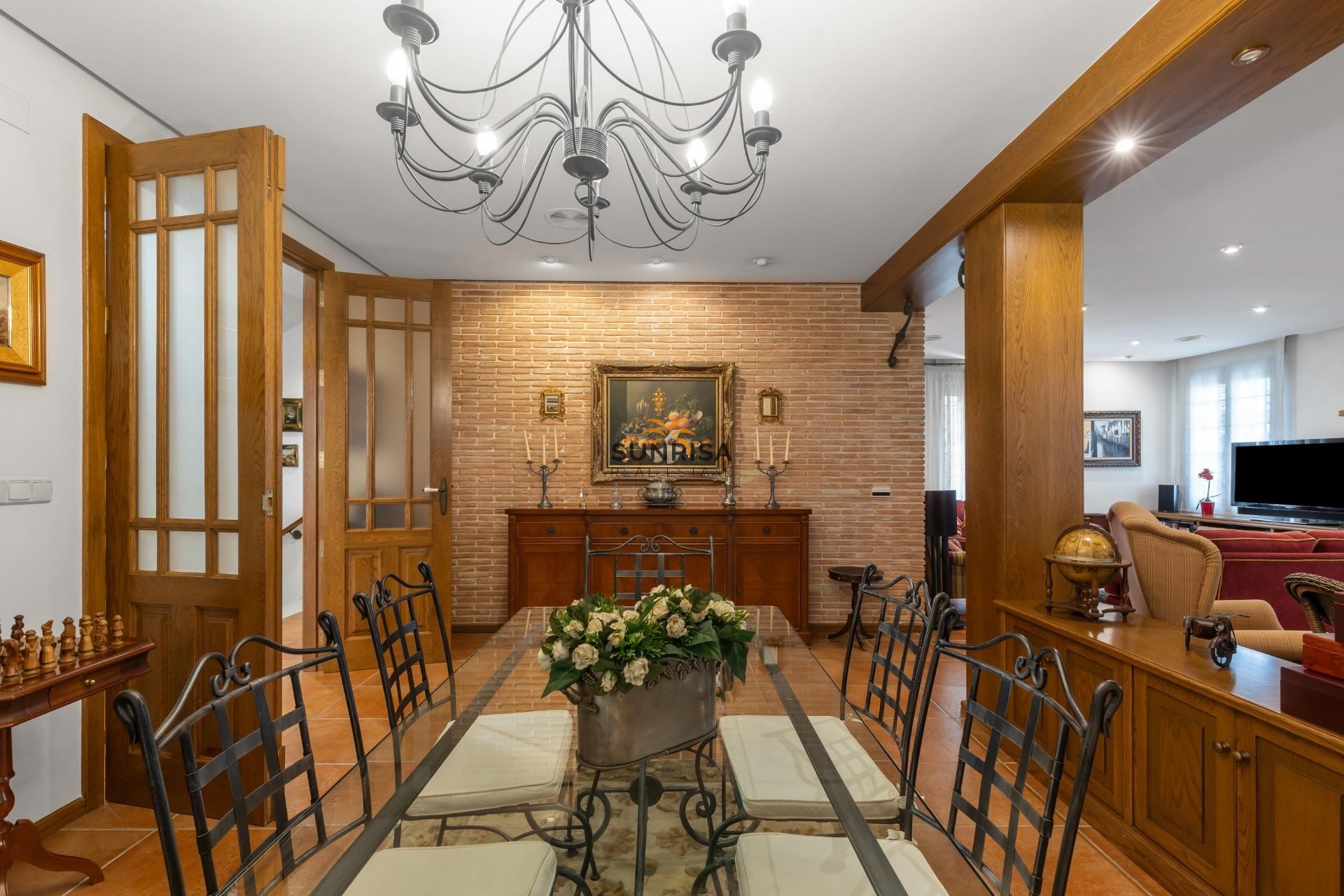 Resale - Villa - Torrevieja