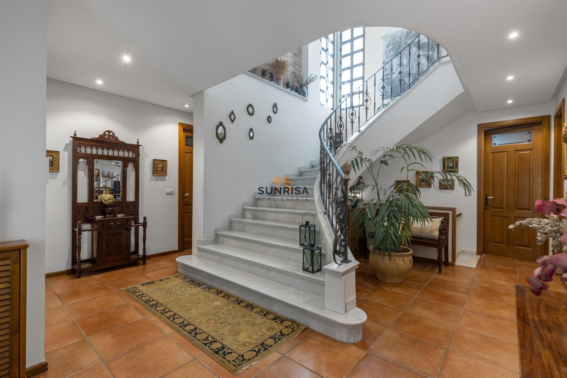 Resale - Villa - Torrevieja
