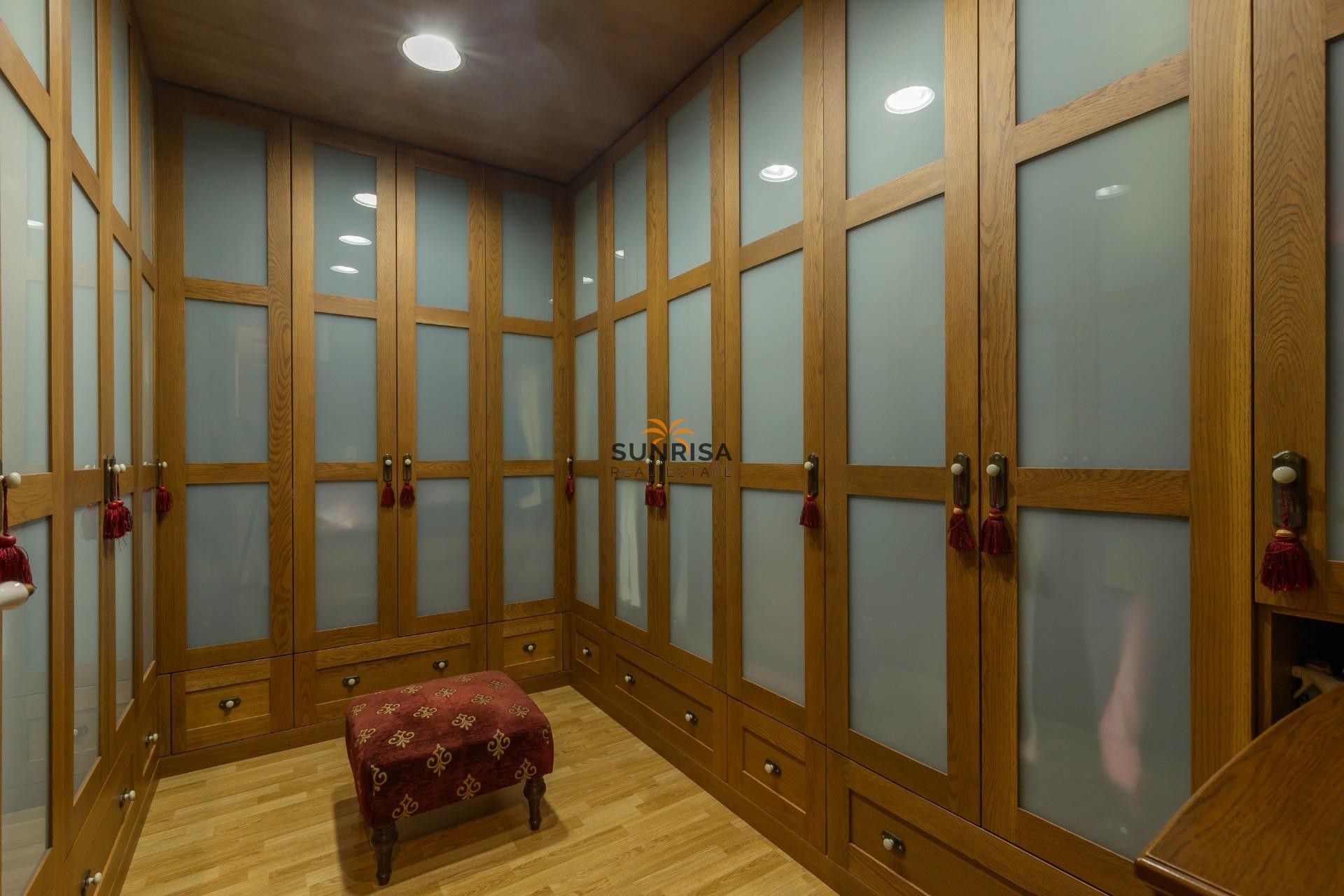 Resale - Villa - Torrevieja