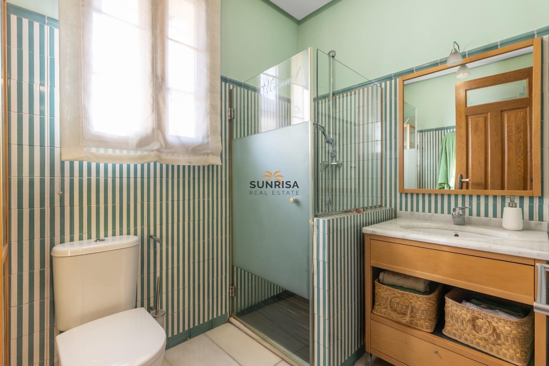 Resale - Villa - Torrevieja