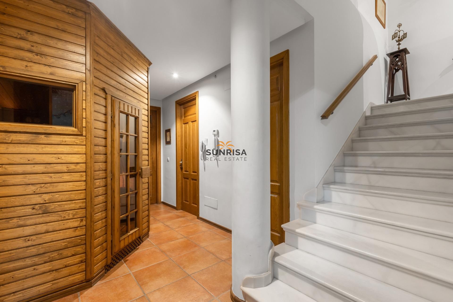 Resale - Villa - Torrevieja
