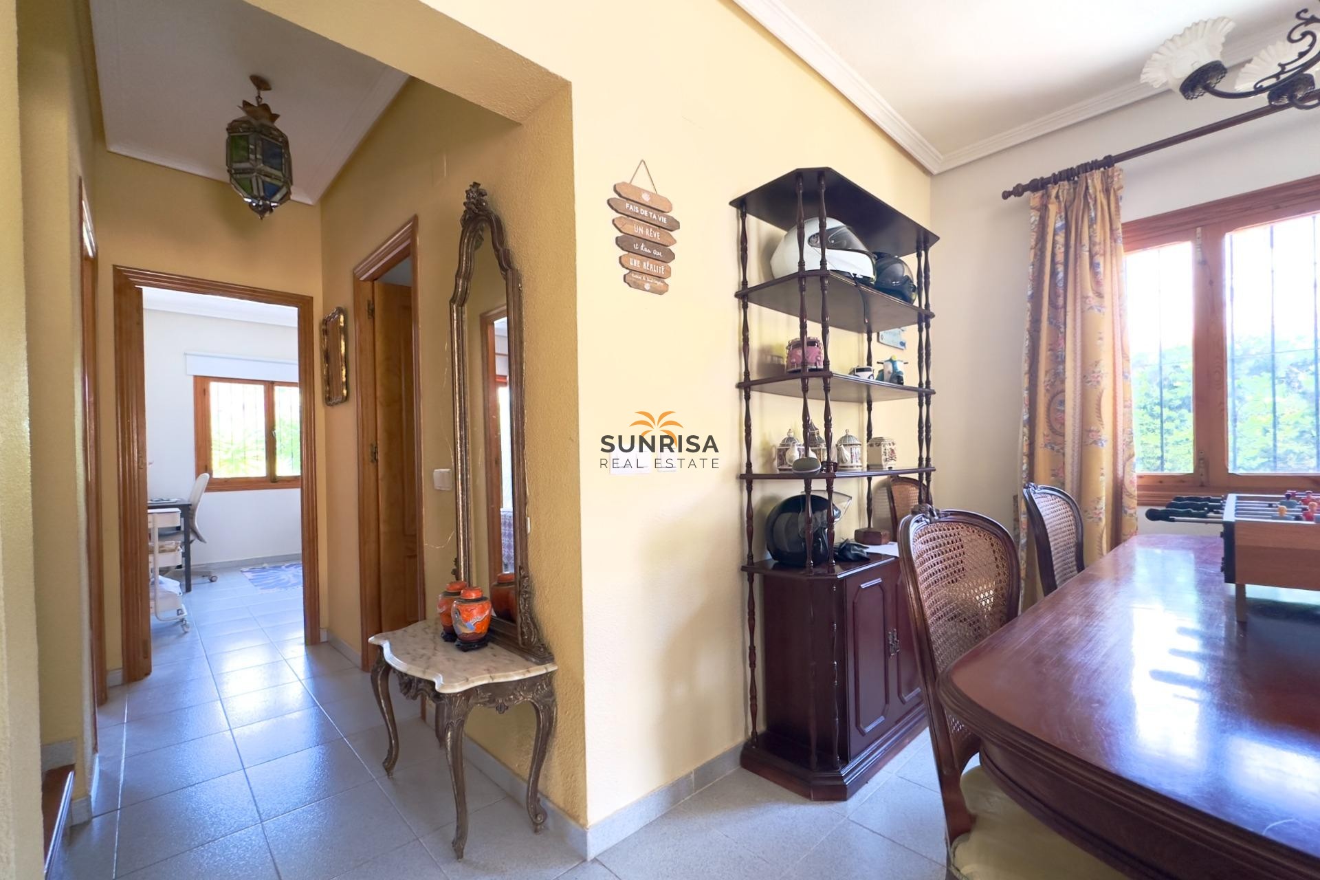Resale - Villa - Orihuela Costa