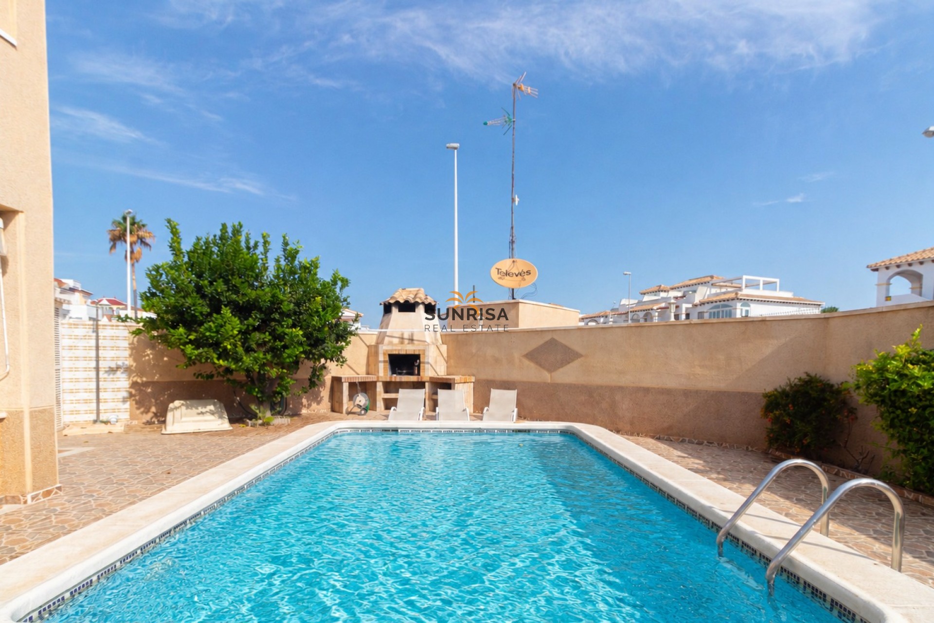 Resale - Bungalow - Orihuela Costa