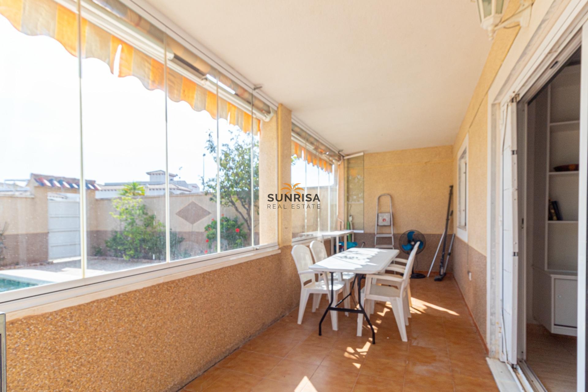 Resale - Bungalow - Orihuela Costa