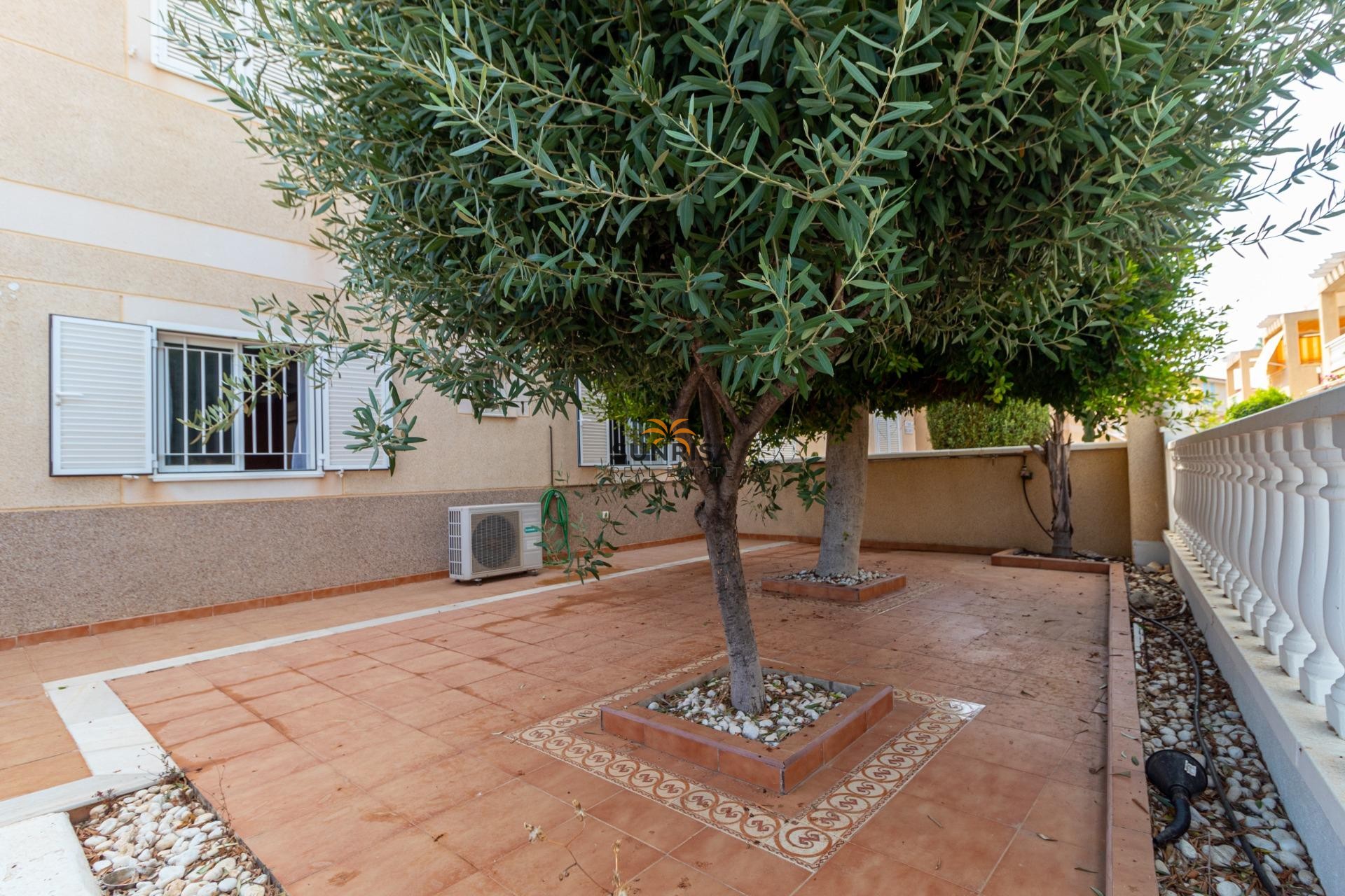 Resale - Bungalow - Orihuela Costa