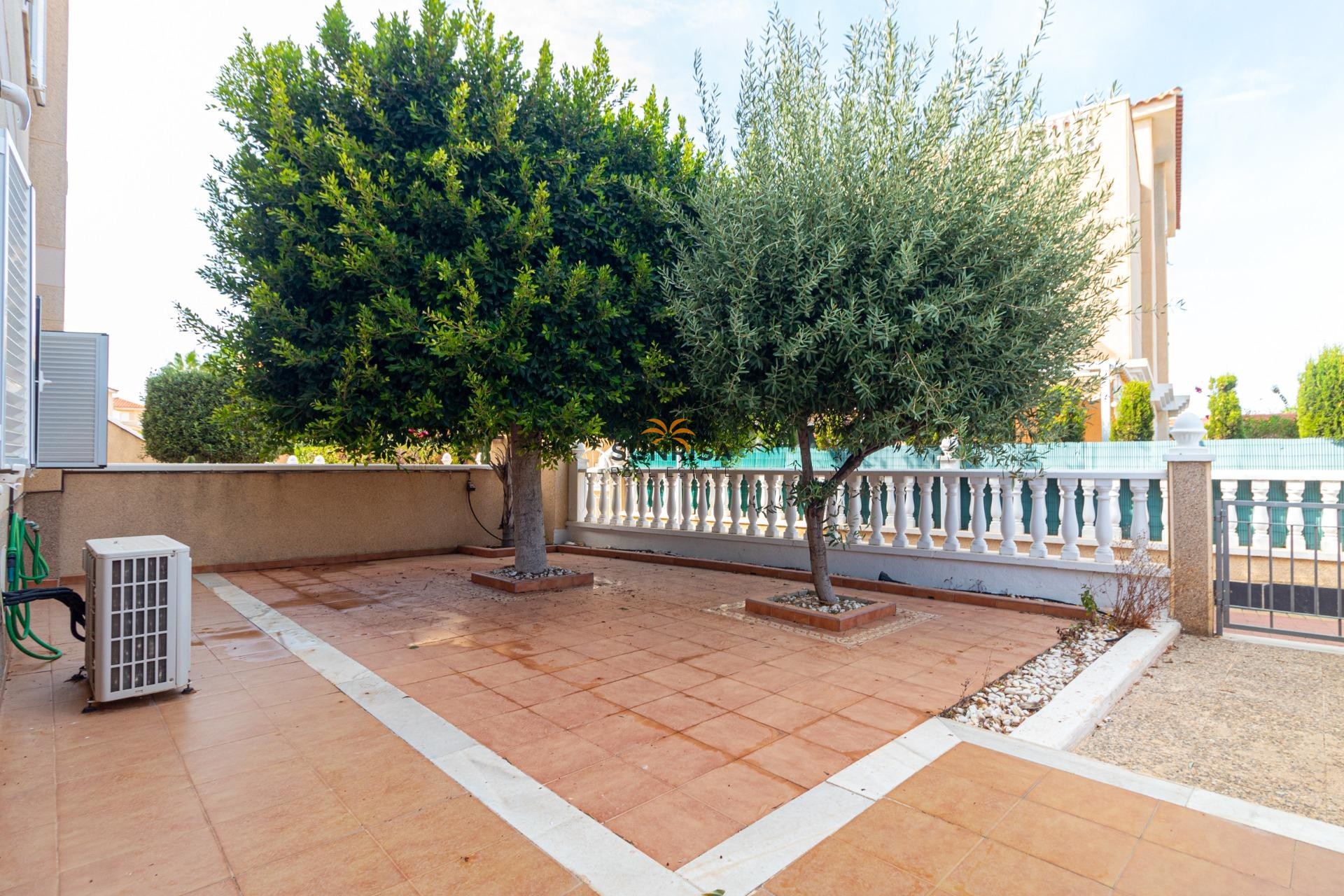 Resale - Bungalow - Orihuela Costa