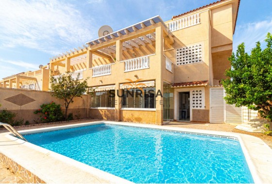 Bungalow · Reventa - Orihuela Costa · Punta Prima · Alicante · España