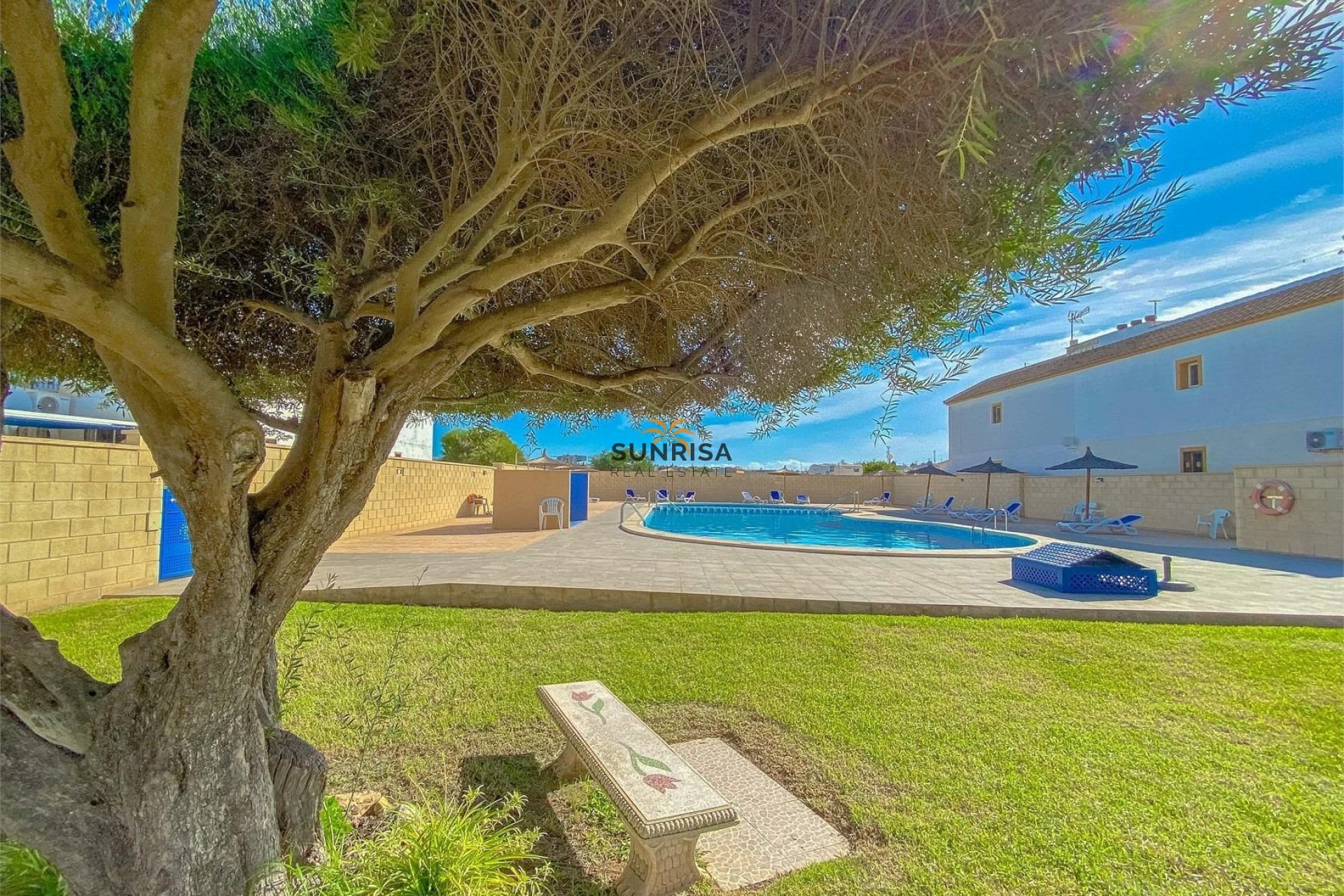 Resale - Bungalow - Torrevieja