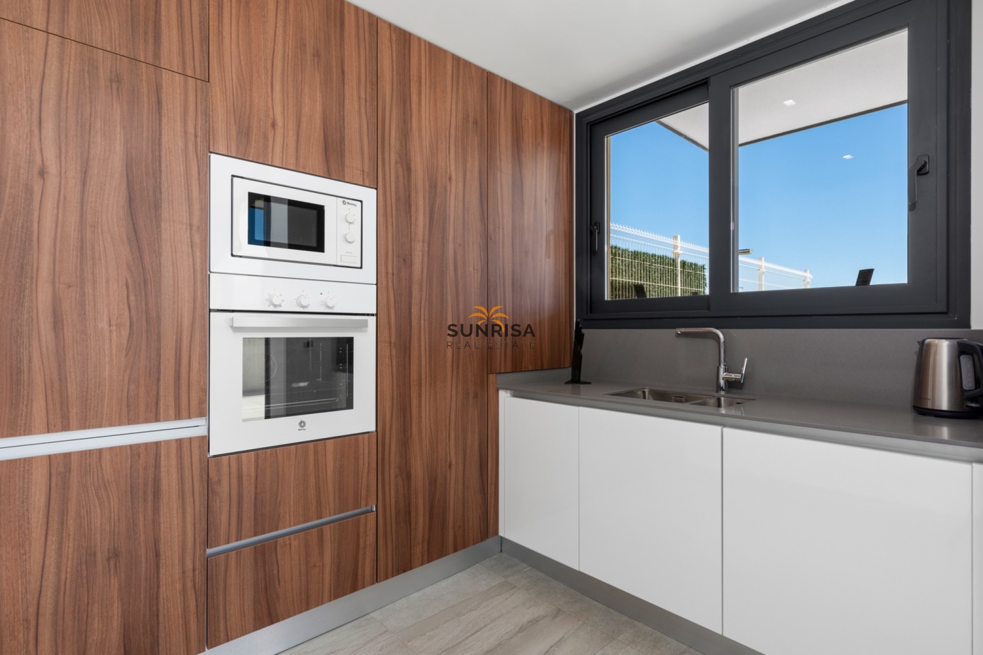 Resale - Villa - San Miguel de Salinas