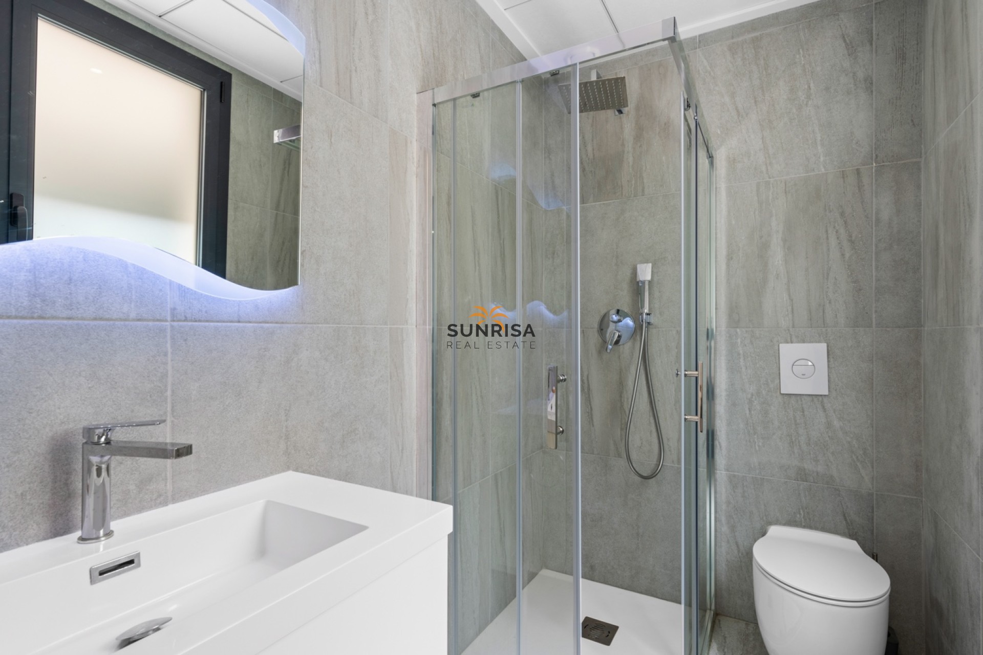 Resale - Villa - San Miguel de Salinas