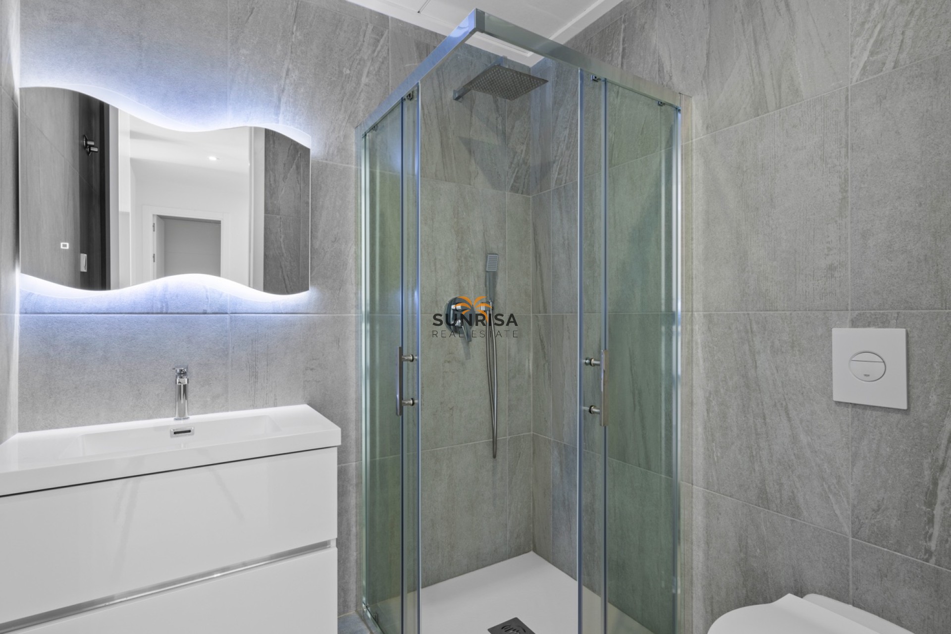 Resale - Villa - San Miguel de Salinas