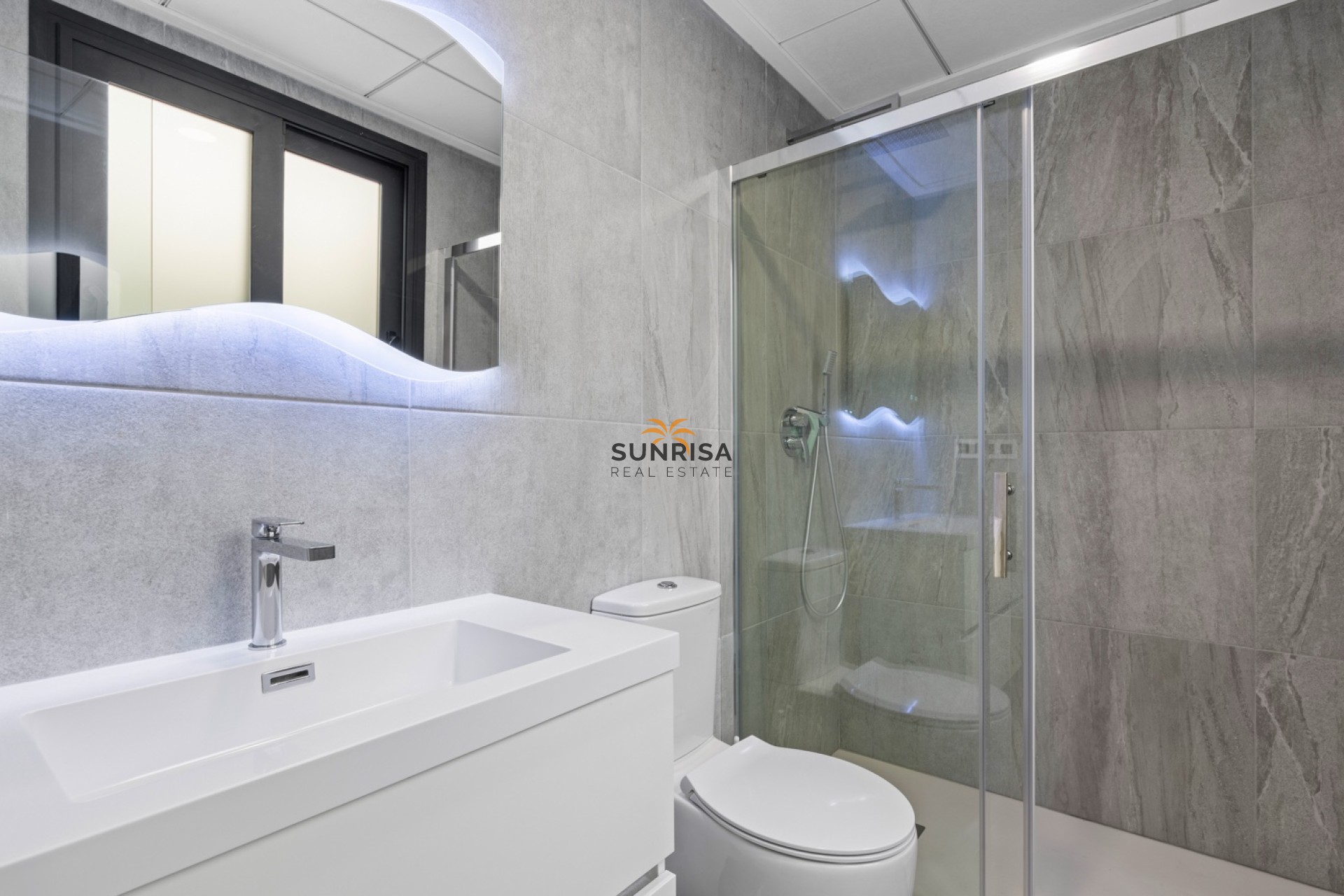 Resale - Villa - San Miguel de Salinas