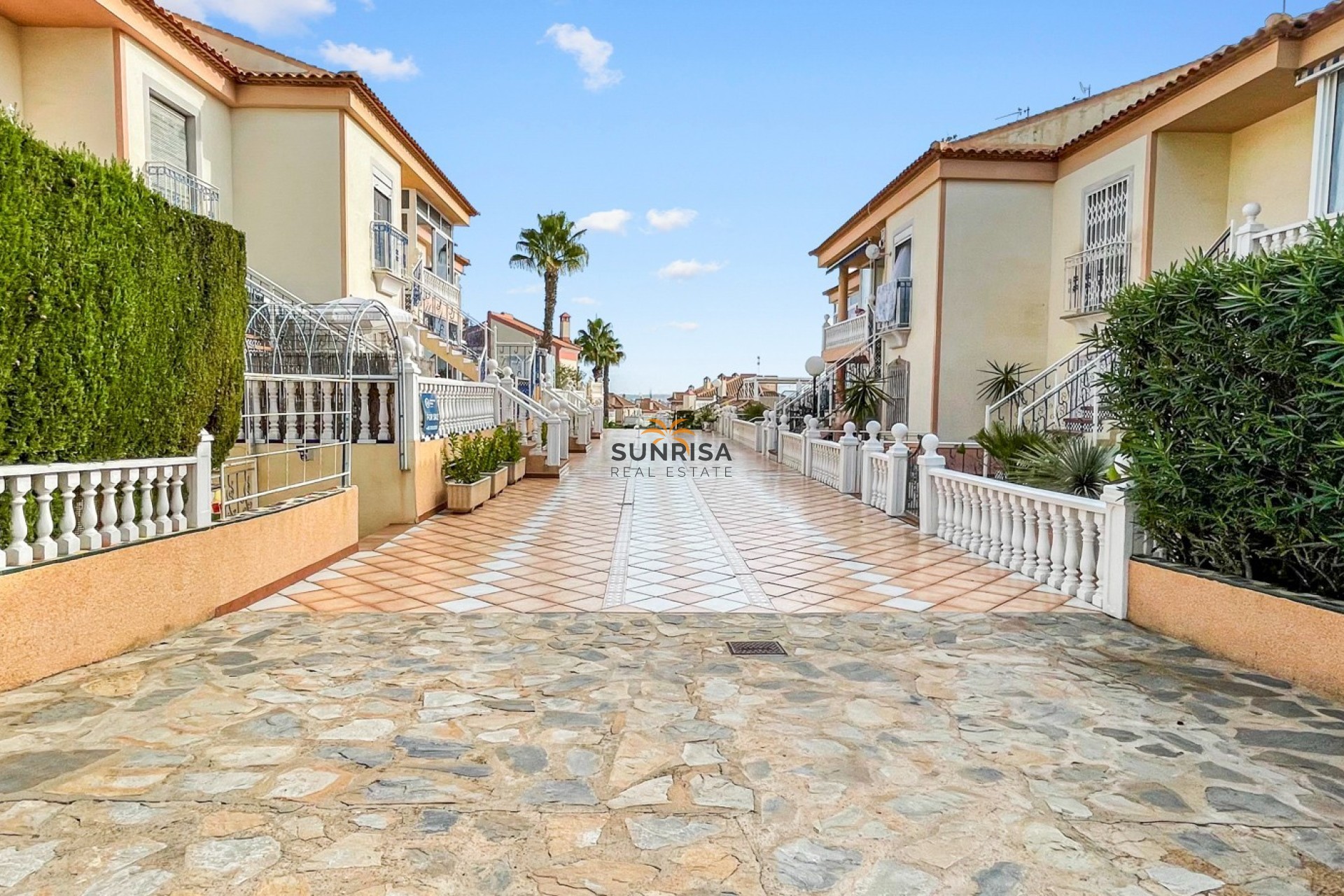 Resale - Apartment - Orihuela Costa