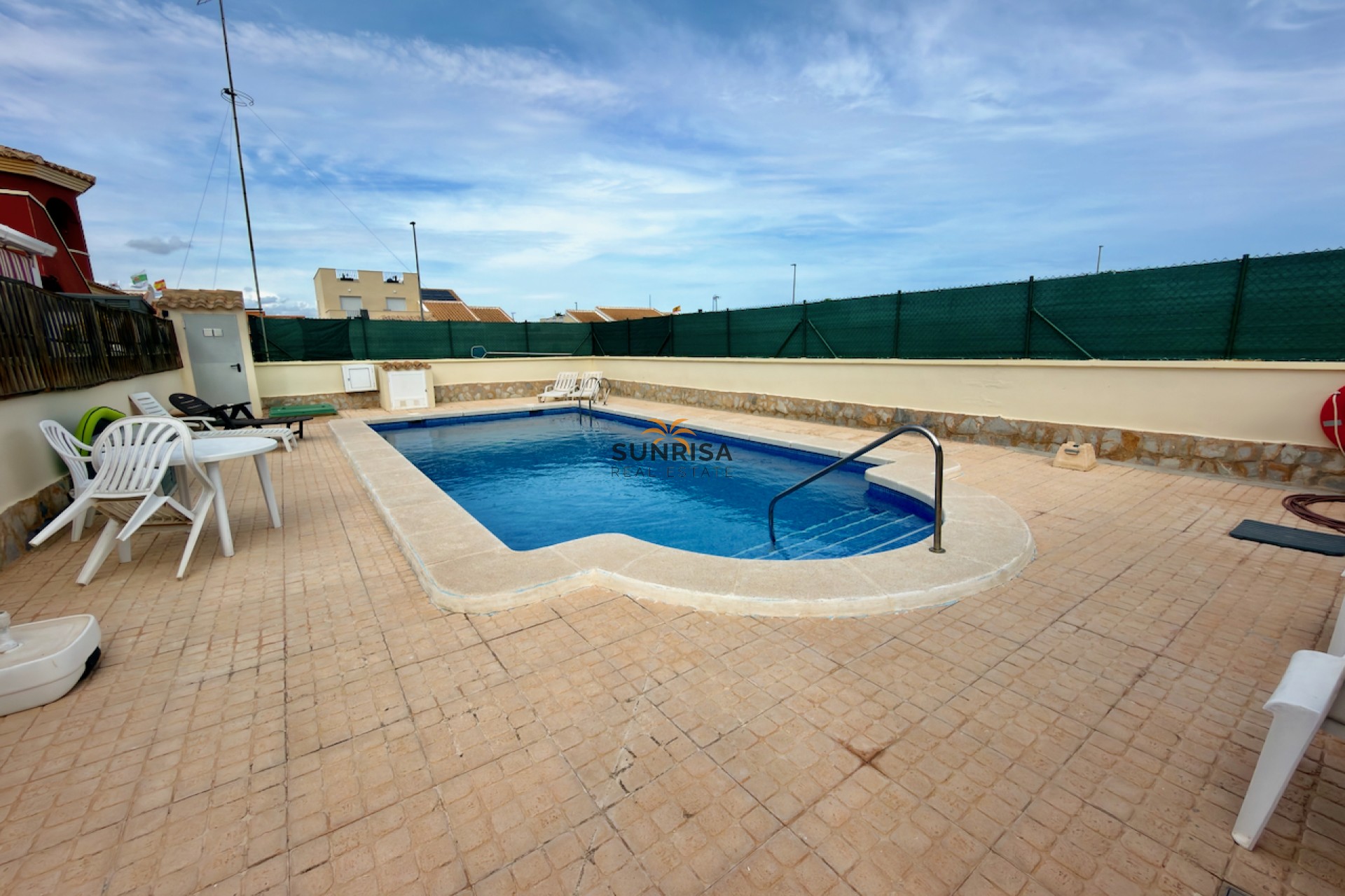 Resale - Villa - Daya Nueva