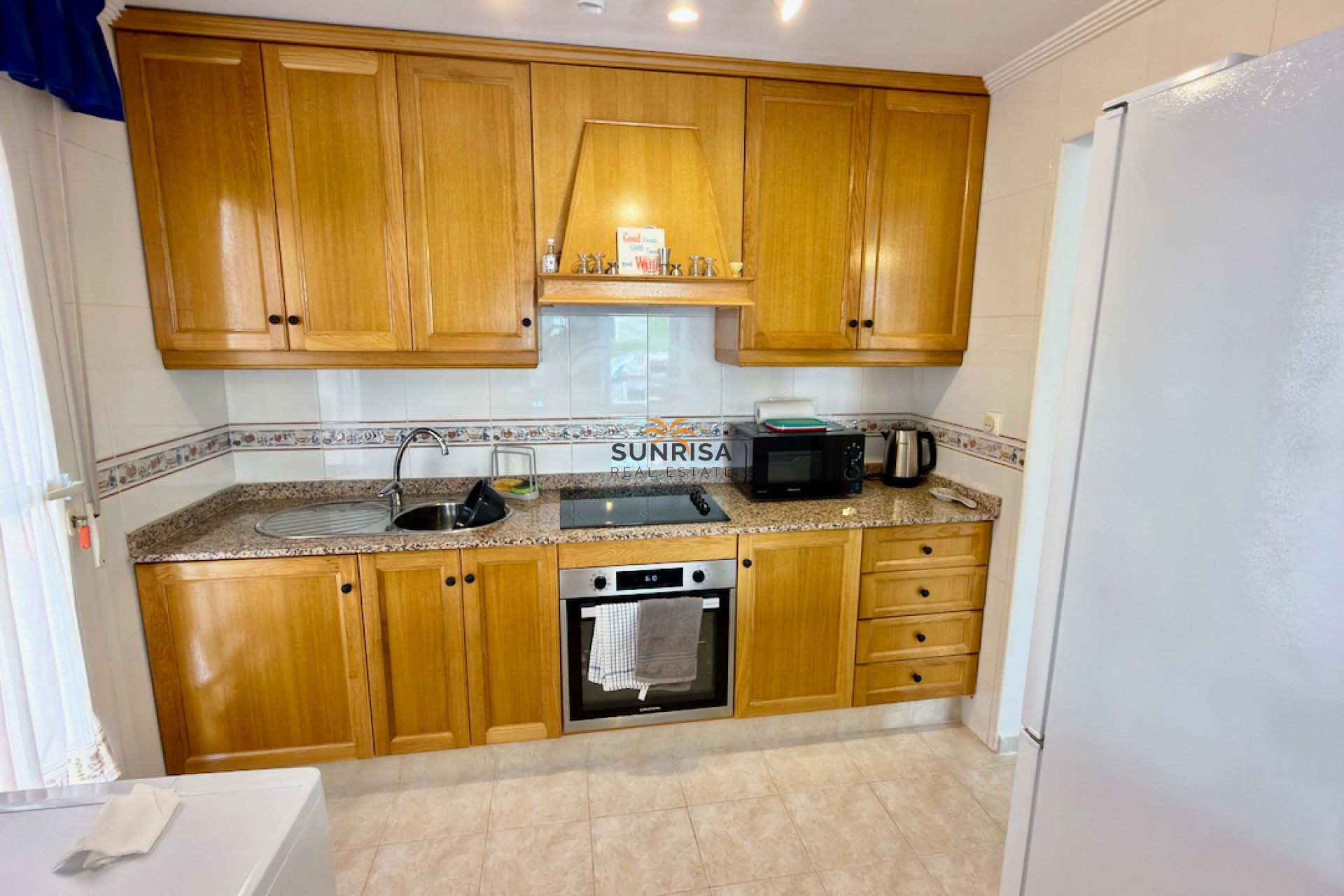 Resale - Villa - Daya Nueva