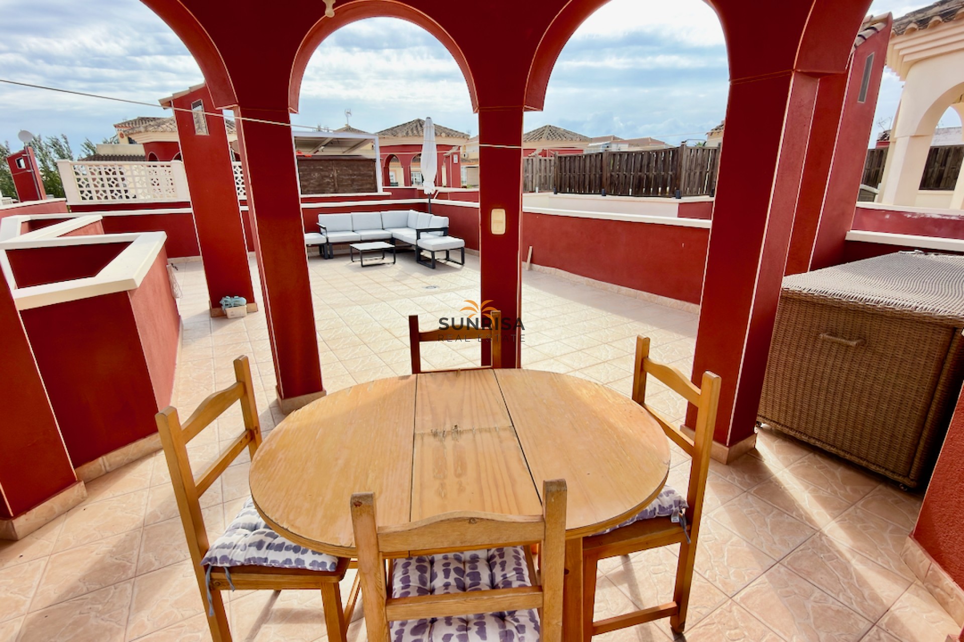 Resale - Villa - Daya Nueva