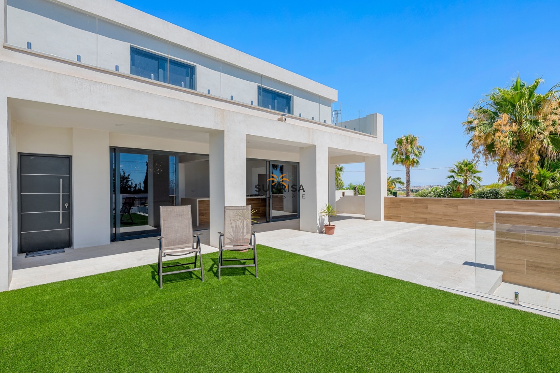 Revente - Finca - Montesinos