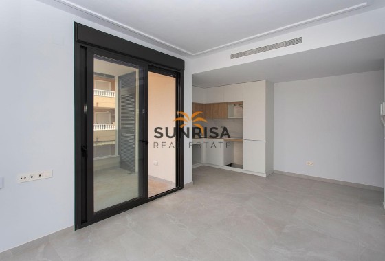 Apartamento · Reventa - Torrevieja · Paseo maritimo · Alicante · España