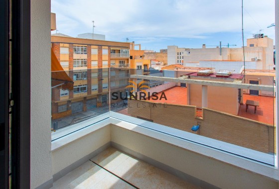 Apartamento · Reventa - Torrevieja · Paseo maritimo · Alicante · España