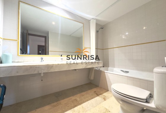 Apartamento · Reventa - Torrevieja · Punta Prima · Alicante · España