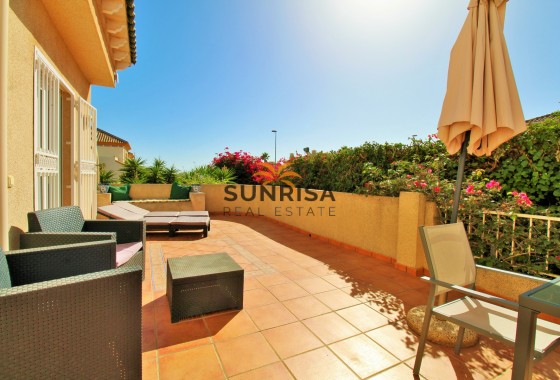 Apartamento · Reventa - Orihuela Costa · PAU 8 · Alicante · España