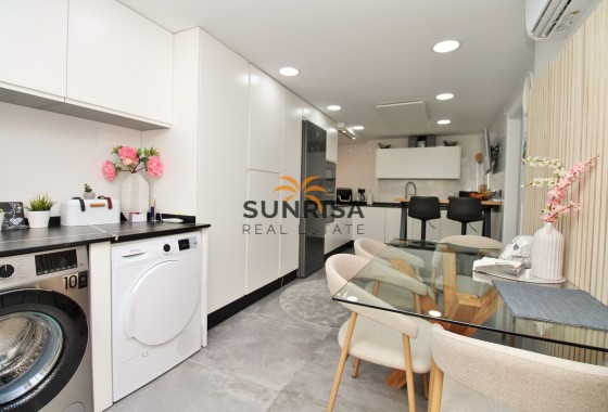 Villa · Resale - Mil Palmeras · Alicante · Spain