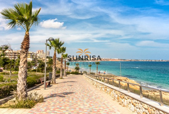 Villa · Resale - Mil Palmeras · Alicante · Spain