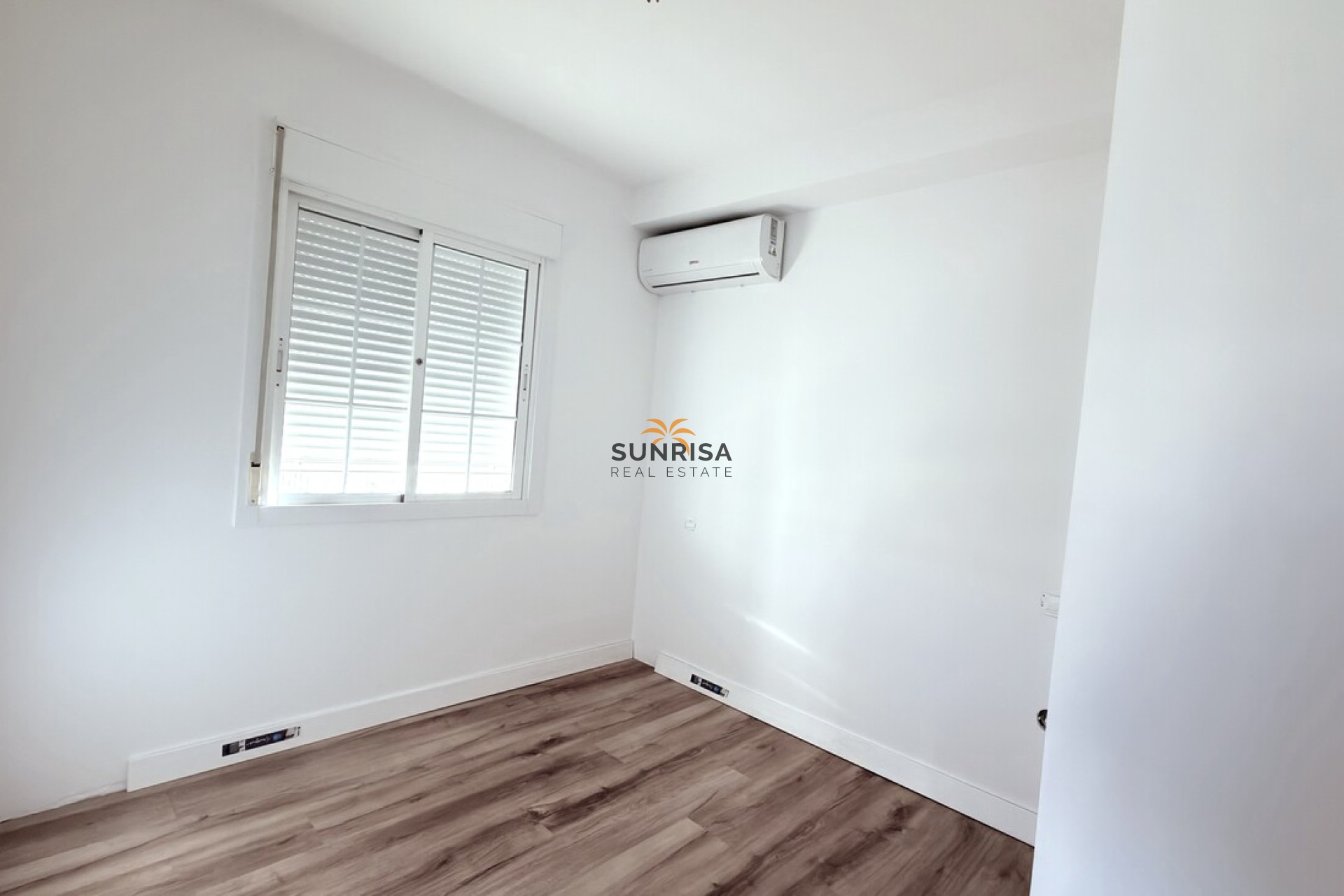 Resale - Semi-detached house - Orihuela Costa