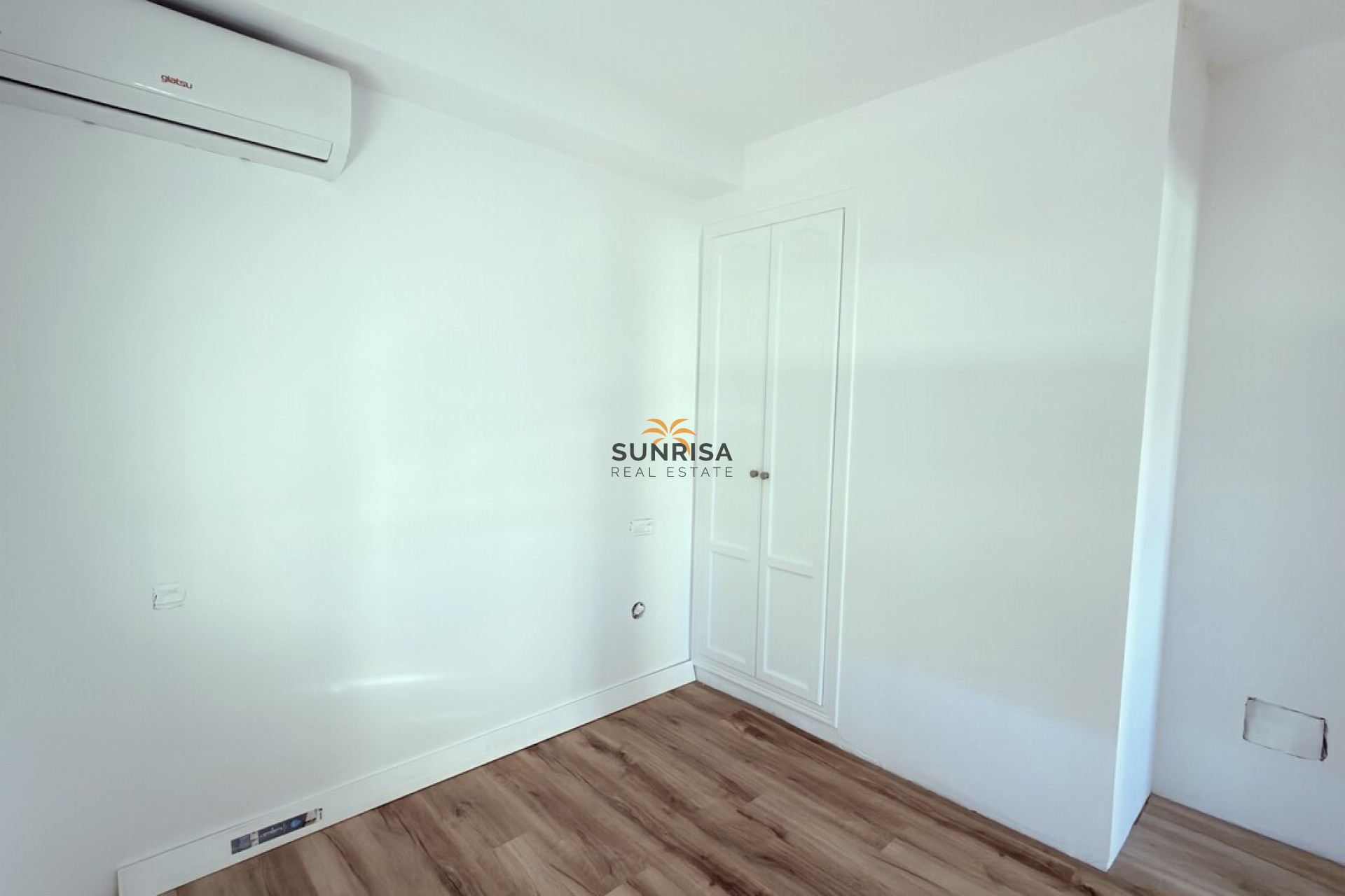 Resale - Semi-detached house - Orihuela Costa